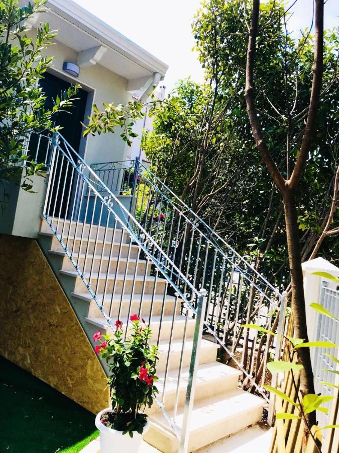 Casa Fiorita Bed and Breakfast Βιέστε Εξωτερικό φωτογραφία